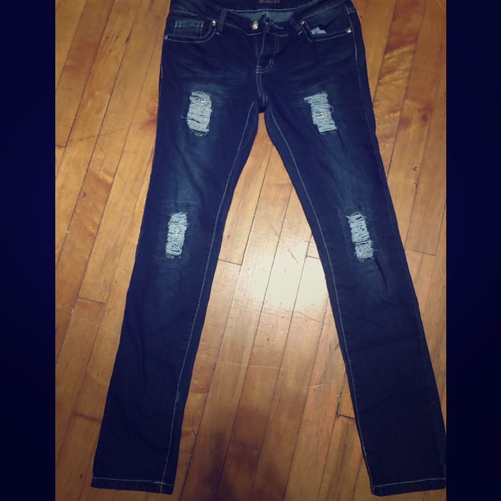 WHAT’S HOT Blue Jeans